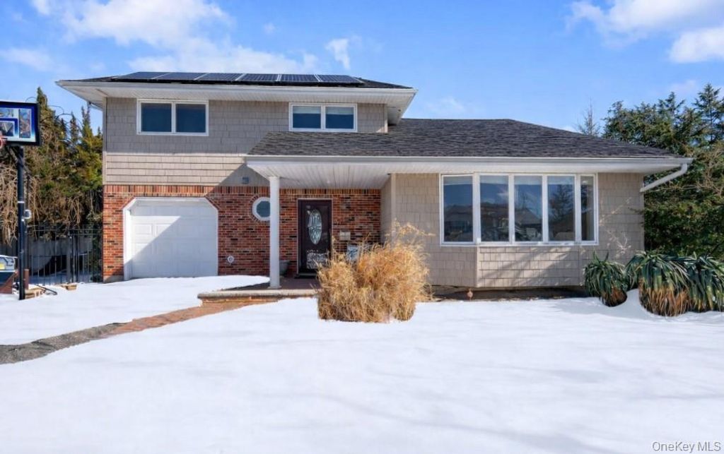 60 Leewater Avenue, Massapequa, NY 11758