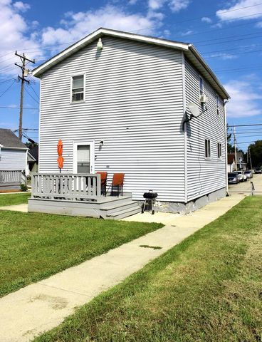 926 N Memorial DRIVE, Racine, WI 53404