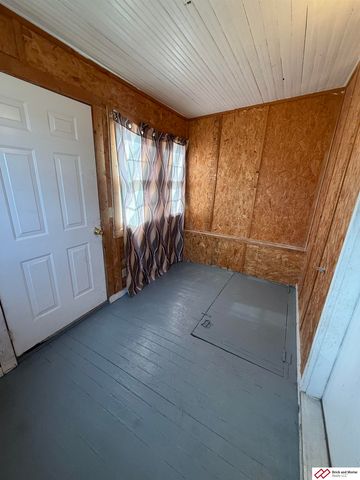 706 Juniper Street, Crete, NE 68333