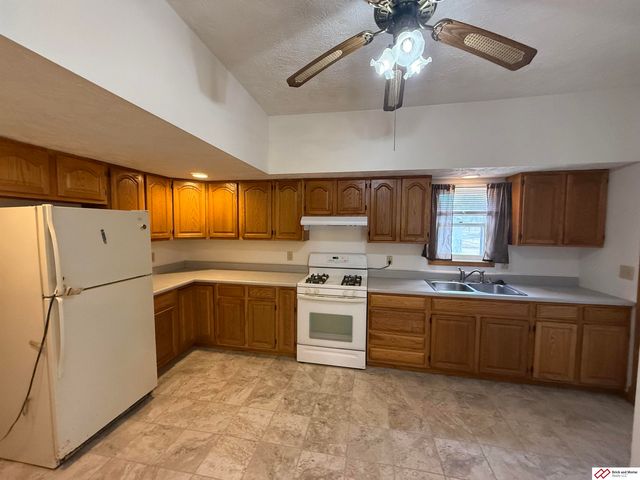 706 Juniper Street, Crete, NE 68333