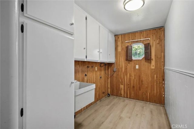 162 W Buffington, Upland, CA 91784
