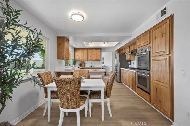 162 W Buffington, Upland, CA 91784