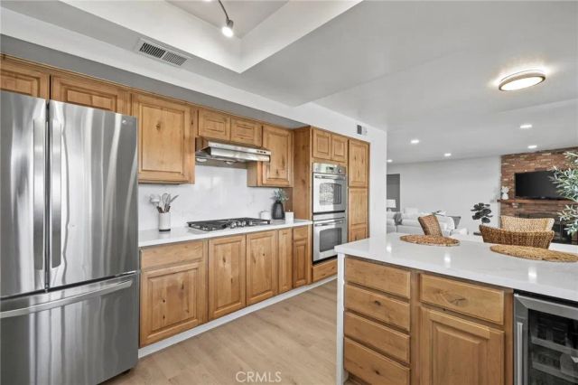 162 W Buffington, Upland, CA 91784
