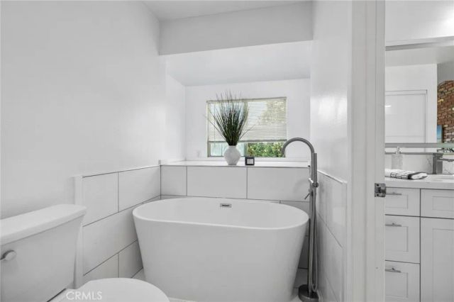 162 W Buffington, Upland, CA 91784