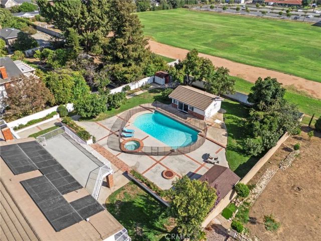 162 W Buffington, Upland, CA 91784