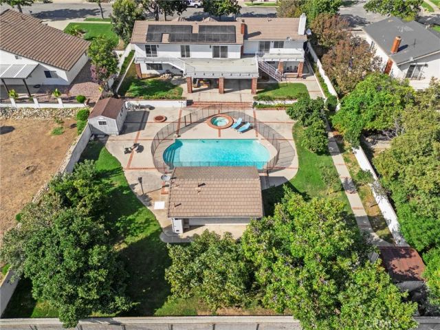 162 W Buffington, Upland, CA 91784