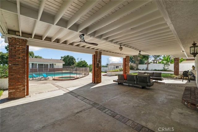 162 W Buffington, Upland, CA 91784