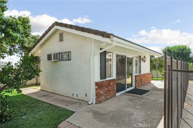 162 W Buffington, Upland, CA 91784