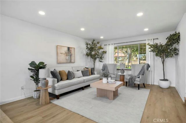 162 W Buffington, Upland, CA 91784