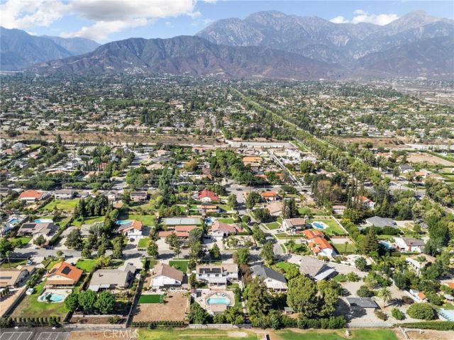 162 W Buffington, Upland, CA 91784