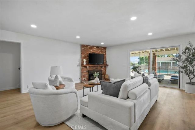 162 W Buffington, Upland, CA 91784