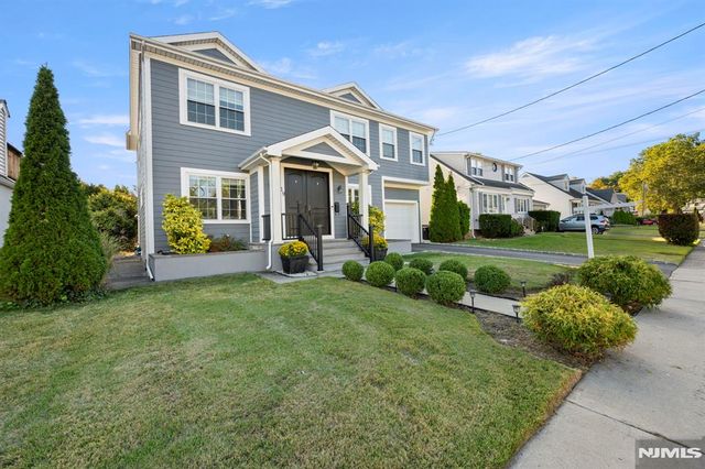 19 Schlosser Drive, Rochelle Park, NJ 07662