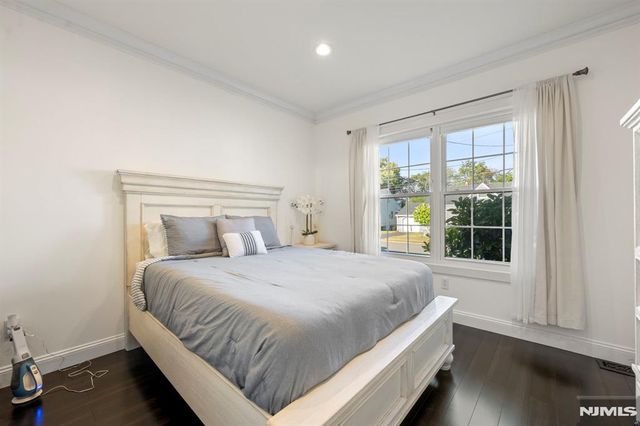 19 Schlosser Drive, Rochelle Park, NJ 07662