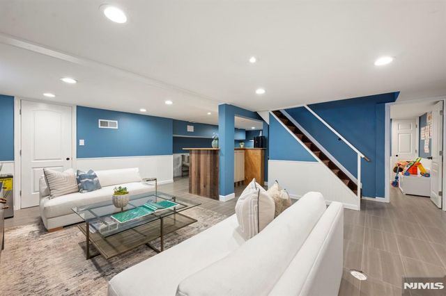 19 Schlosser Drive, Rochelle Park, NJ 07662