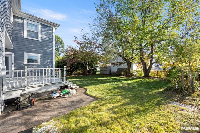 19 Schlosser Drive, Rochelle Park, NJ 07662