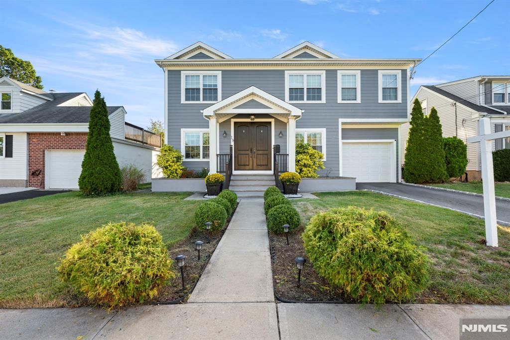 19 Schlosser Drive, Rochelle Park, NJ 07662