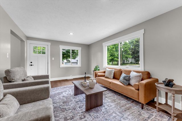 628 E Madison Street E, Hastings, MI 49058