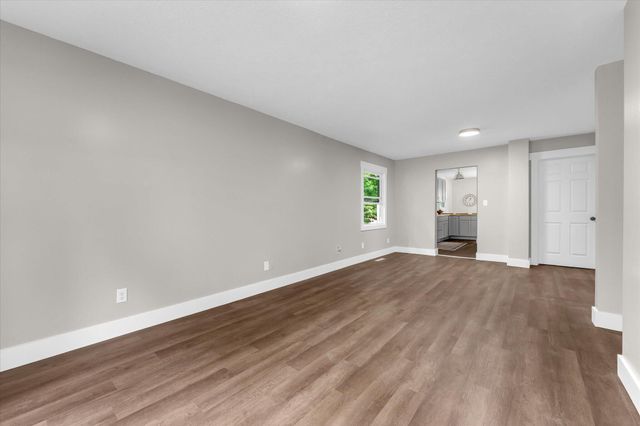 628 E Madison Street E, Hastings, MI 49058