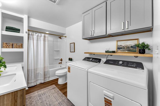 628 E Madison Street E, Hastings, MI 49058