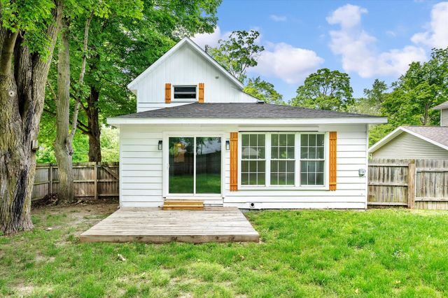 628 E Madison Street E, Hastings, MI 49058