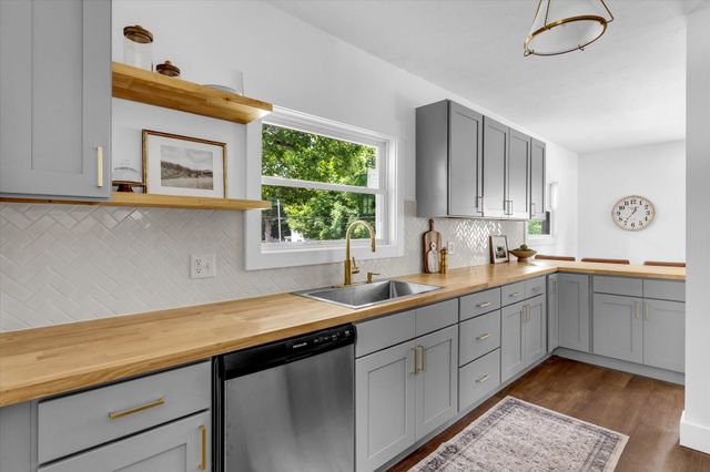 628 E Madison Street E, Hastings, MI 49058