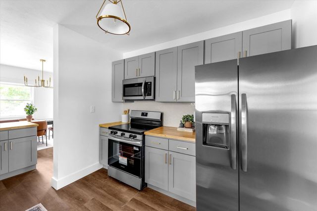 628 E Madison Street E, Hastings, MI 49058