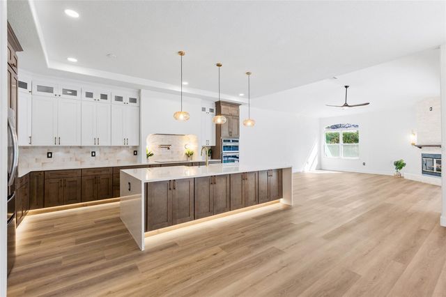 1534 E LAKE WOODLANDS PARKWAY, Oldsmar, FL 34677