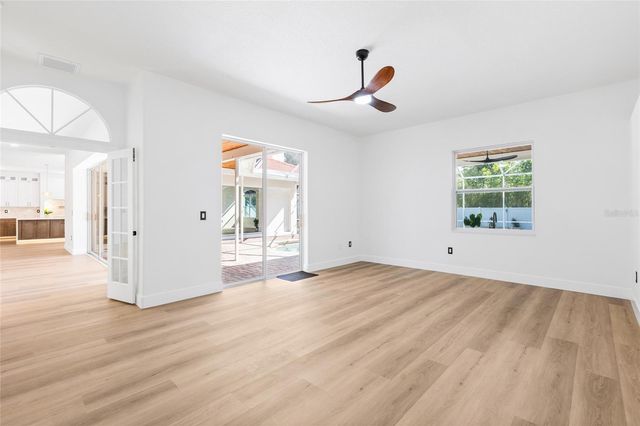 1534 E LAKE WOODLANDS PARKWAY, Oldsmar, FL 34677