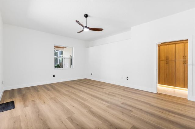 1534 E LAKE WOODLANDS PARKWAY, Oldsmar, FL 34677