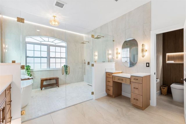 1534 E LAKE WOODLANDS PARKWAY, Oldsmar, FL 34677