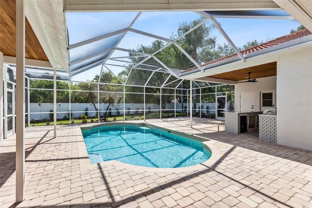 1534 E LAKE WOODLANDS PARKWAY, Oldsmar, FL 34677
