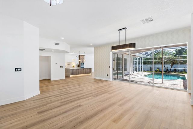1534 E LAKE WOODLANDS PARKWAY, Oldsmar, FL 34677