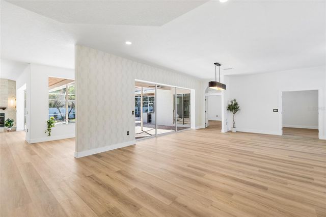 1534 E LAKE WOODLANDS PARKWAY, Oldsmar, FL 34677