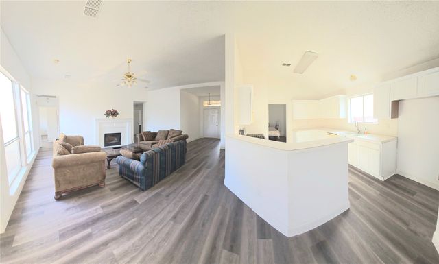 2621 Ash Creek, Mesquite, TX 75181