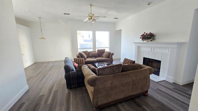 2621 Ash Creek, Mesquite, TX 75181