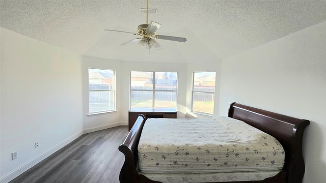 2621 Ash Creek, Mesquite, TX 75181