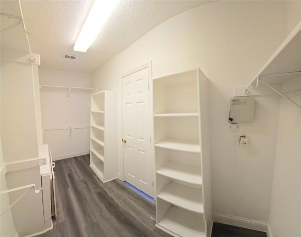 2621 Ash Creek, Mesquite, TX 75181