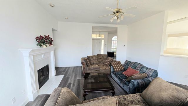 2621 Ash Creek, Mesquite, TX 75181