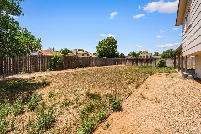 7 Emperor Ct, Pueblo, CO 81005