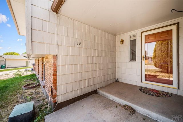 7 Emperor Ct, Pueblo, CO 81005