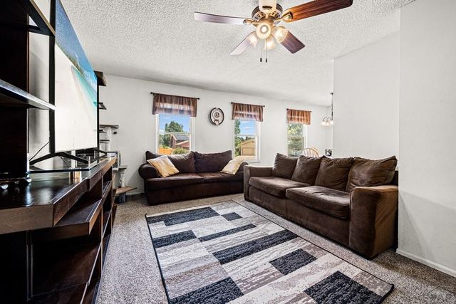 7 Emperor Ct, Pueblo, CO 81005