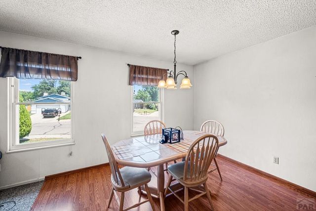 7 Emperor Ct, Pueblo, CO 81005