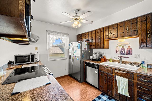 7 Emperor Ct, Pueblo, CO 81005