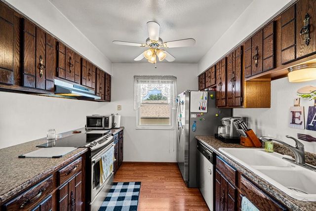 7 Emperor Ct, Pueblo, CO 81005