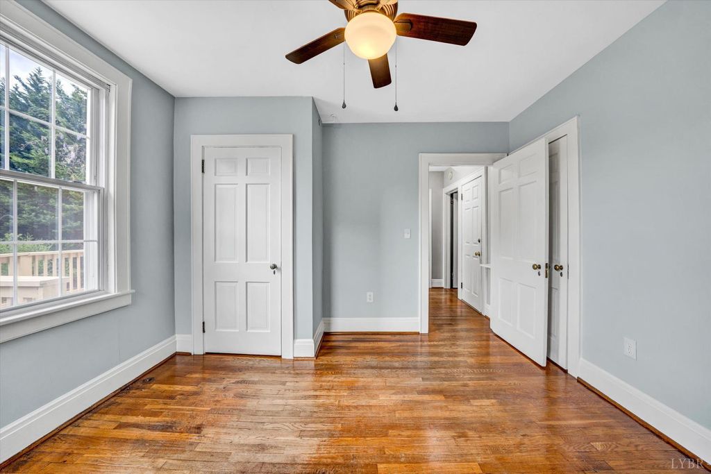 Image 13 of property listing at 539 Westview Ave Avenue, Bedford, VA 24523