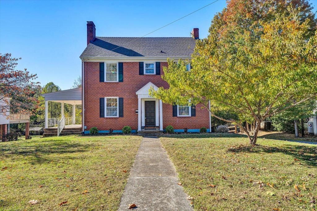 Image 2 of property listing at 539 Westview Ave Avenue, Bedford, VA 24523