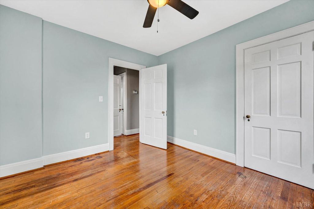 Image 27 of property listing at 539 Westview Ave Avenue, Bedford, VA 24523