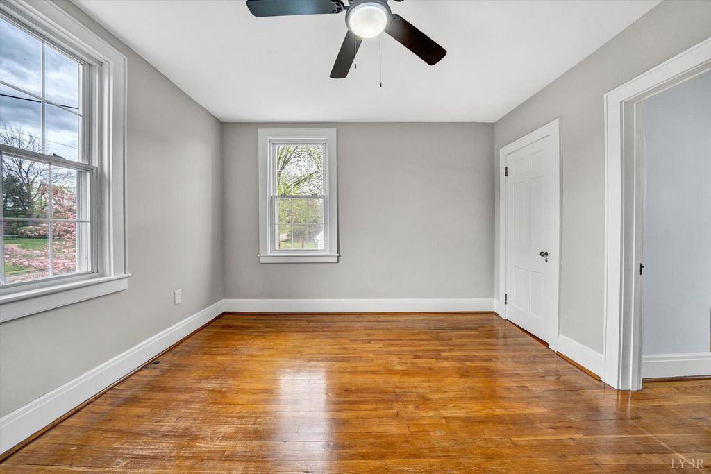 Image 29 of property listing at 539 Westview Ave Avenue, Bedford, VA 24523