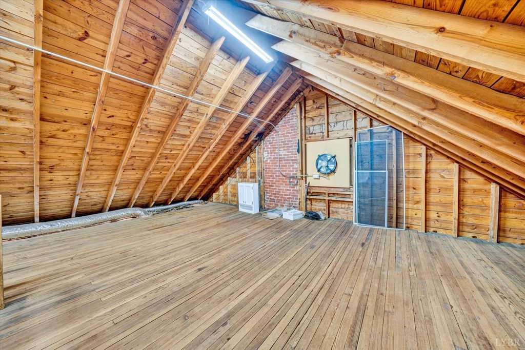 Image 35 of property listing at 539 Westview Ave Avenue, Bedford, VA 24523