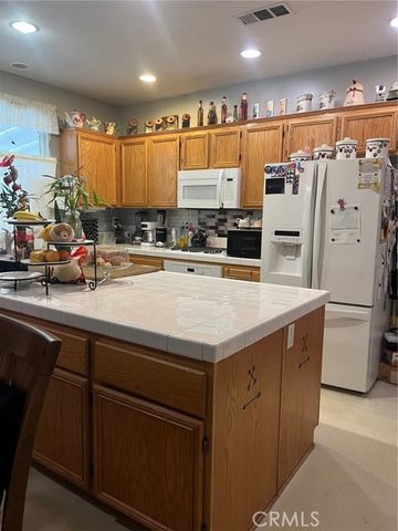 12962 Newport, Hesperia, CA 92344